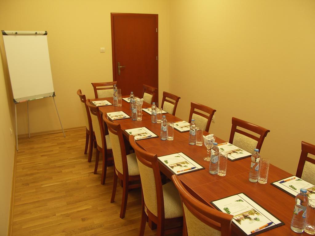 Otrębusy Ckm Centrum Konferencyjne Mazowsze المظهر الخارجي الصورة