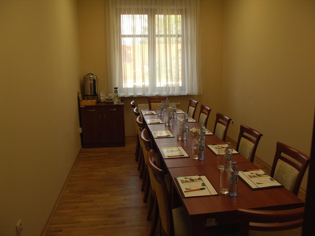 Otrębusy Ckm Centrum Konferencyjne Mazowsze المظهر الخارجي الصورة