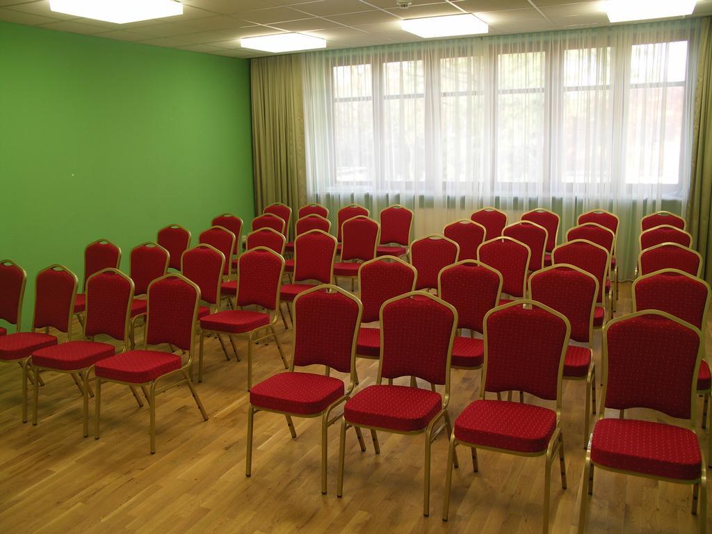 Otrębusy Ckm Centrum Konferencyjne Mazowsze المظهر الخارجي الصورة